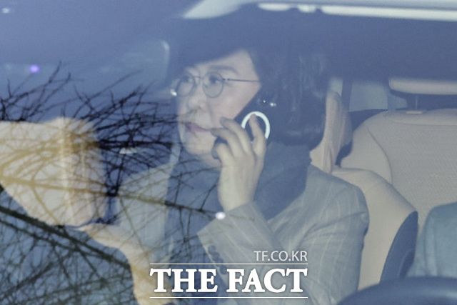 이혜훈 기획예산처 장관 후보자가 2일 오전 서울 중구 예금보험공사에 마련된 청문회 준비 사무실로 출근하고 있다. /뉴시스