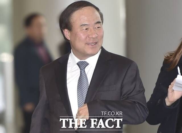 반도체 사업을 담당하는 DS부문 영업이익이 대폭 늘어나 역대급 실적을 달성한 것으로 파악된다. 사진은 전영현 삼성전자 DS부문장. /더팩트 DB