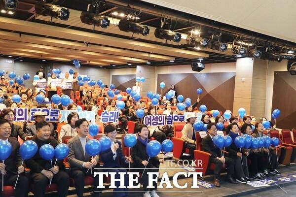 더불어민주당 대전시당 여성위원회가 12일 새마을금고 강당에서 '2026년 신년 교류회'를 개최했다. /민주당 대전시당