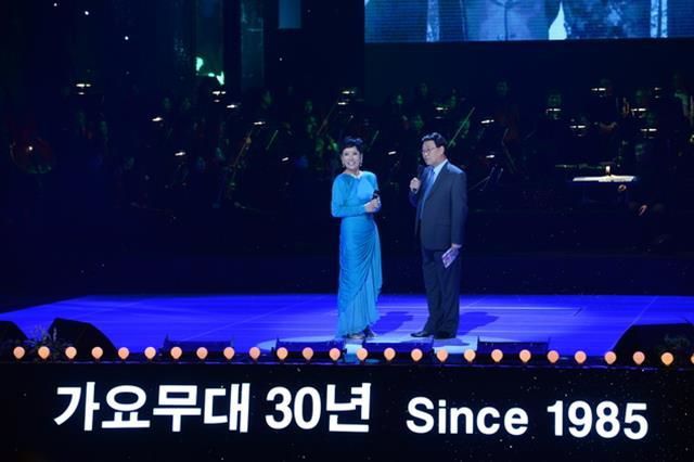 '가요무대'가 지켜야 할 것은 속도가 아니라 깊이다. 지금이라도 원로와 레전드급 가수, 중견 가수, 신인과 무명 가수가 어우러지는 균형을 되찾아야 한다는 목소리가오는 이유다. /KBS