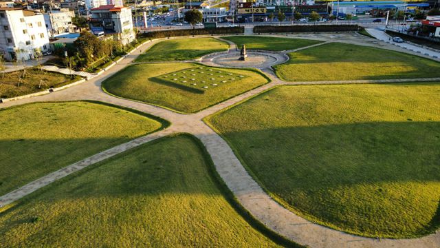 1011년 건립된 고려시대 '개심사지 오층석탑' 일대 모습. /예천군