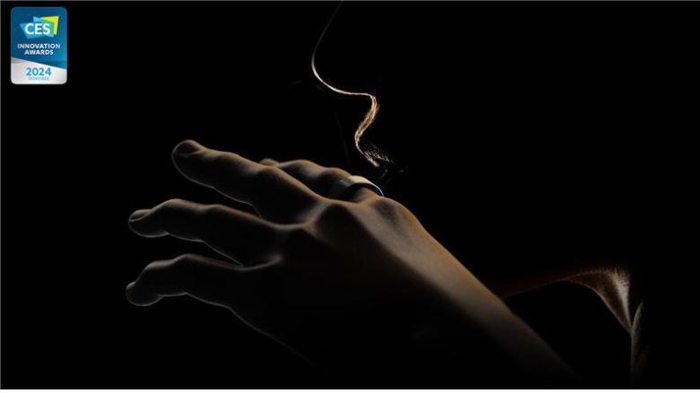 브이터치가 ‘위스퍼링(WHSP RING)’과 ‘홀로버튼(Holo Button)’으로 CES 2024에서 혁신상(Innovation Awards) 4개 부문을 수상했다.