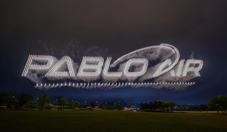 무인이동체 자율군집제어 전문기업 파블로항공이 미국 연방항공국(Federal Aviation Administration)으로부터 불꽃드론 ‘PabloX F 시리즈’의 비행 승인을 받았다.