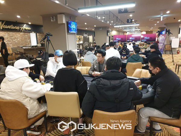 개그맨 장동민, 변기수 경기 장면