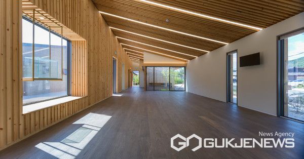 (사진제공=진주시)2023 대한민국목조건축대전에서 최우수상을 받은 남명진취가