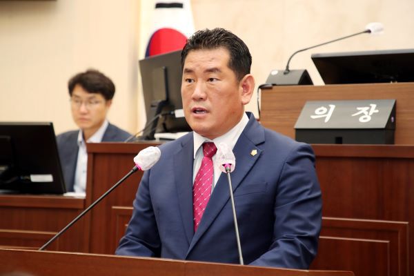 박원태 총무위원장 당선 인사.