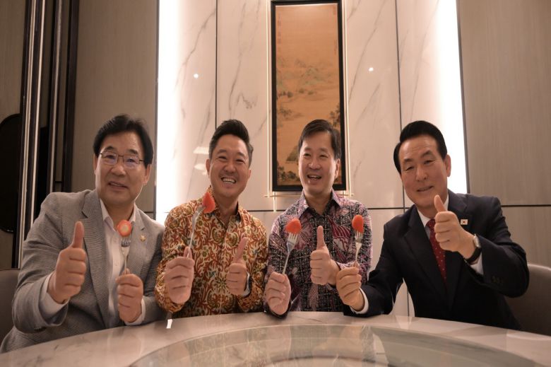 2027 논산세계딸기산업엑스포 성공 개최를 적극지지르 나타낸 보가그룹 데이비드수산토 공동창업자 (사진/논산시청)