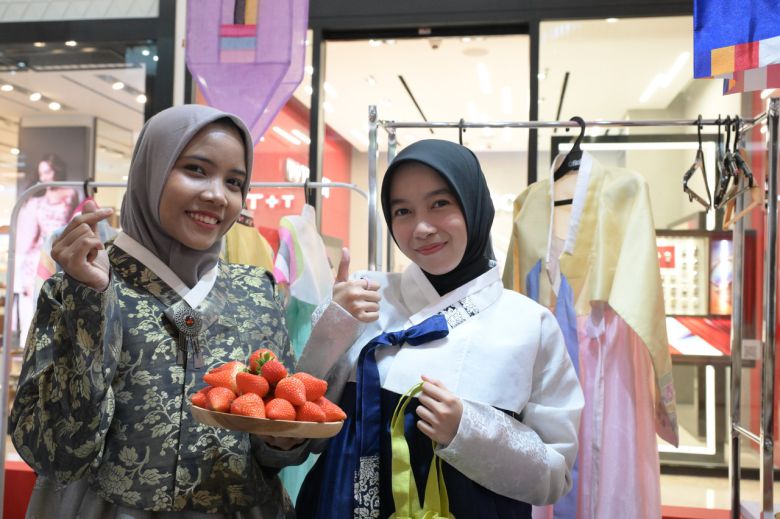 한국의 고전 미와 논산딸기에 흠뻑빠진 인도네시아 MZ세대들 (사진/논산시청)