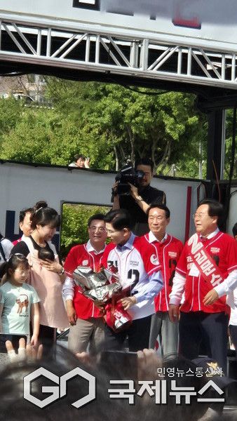 (사진제공/익명독자) 국민의힘 김문수 대선 후보, 밀양 유세 모습.