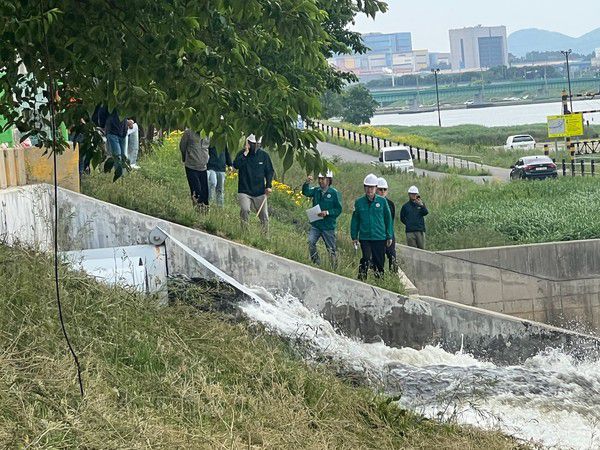 포항시시설관리공단은 16일 형산빗물펌프장에서 국지성 호우에 대비한  비상 대응 훈련을 실시했다. (사진 = 포항시시설관리공단)