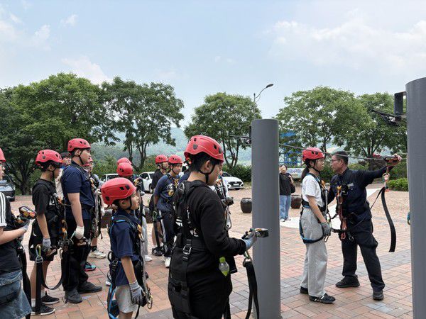 문경새재 어드벤처파크에서의 체험 활동( 문경교육지원청)