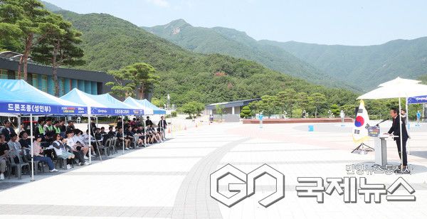 (사진제공=울산시) ‘2025 공간 측량정보 드론활용 경진대회’개회식에 안승대 울산시 행정부시장이 축사를 하고있다.