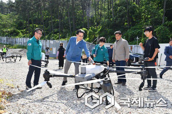 (사진제공=울주군) 소나무재선충병 드론 방제사업 현장점검