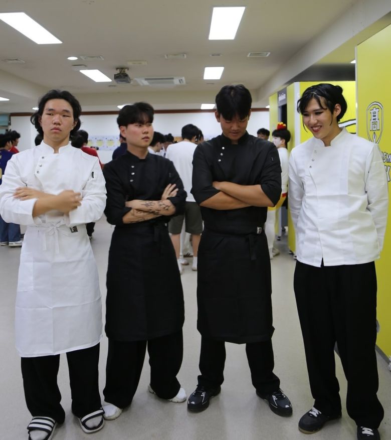 2025 의정부고등학교 졸업사진 (사진=의정부고 학생자치회 SNS 채널)