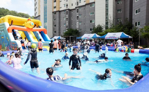 우리 아파트가 워터파크!.(사진=-칠곡군)