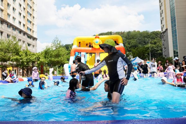 우리 아파트가 워터파크!.(사진=-칠곡군)