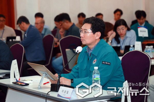 이상일 용인특례시장은 19일 동백·보정 종합복지회관(가칭) 건립 인테리어 통합관리 설계 완료 보고회 참석했다(사진=용인시)