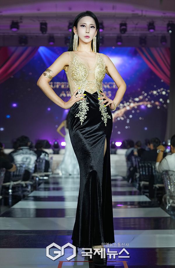 ▲ 써니온 JTR 드레스 패션쇼 시니어 모델 권남희 / ⓒ이대웅 기자