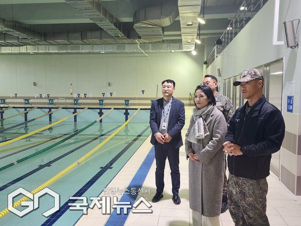 서귀포시교육지원청(교육장 김지혜)은 지난 3일 해군 기동함대사령부(제주기지전대장 정형진 대령)를 방문해 ‘2026년 생존수영 교육’ 운영 협력 방안을 논의했다.[사진=서귀포시교육지원청]