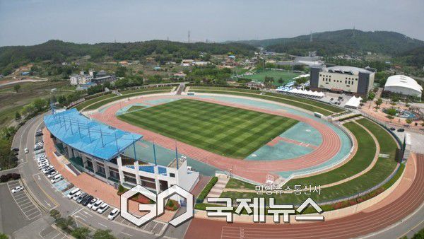 K4 서산FC가 2026년 시즌 홈구장 서산종합운동장 전경(사진=서산FC)