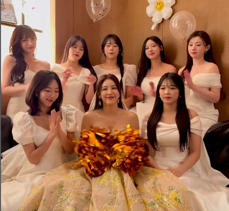 하주석응원가캐롤버전 부르는 한화이글스 치어리더, 하주석 김연정 결혼 (사진=김연정 SNS)