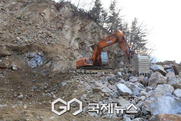 가평군 두밀리 대청비료 현장 [사진/ 김서중 기자]