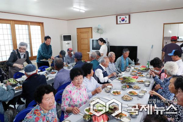마을 공동식당 운영 사진/하동군