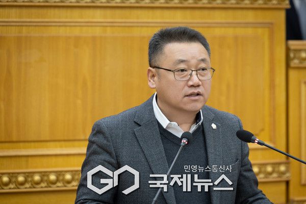 정현호 의원이 ‘양주시 주차장 조례 일부개정조례안’을 대표 발의하고 있다.(사진제공.양주시의회)