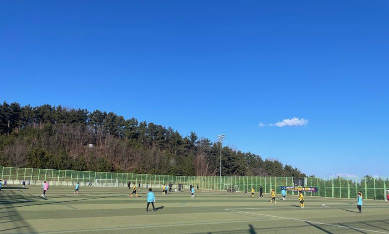 영덕 축구 동계 전지훈련 초등부 전지훈련 모습.(사진제공=영덕군)
