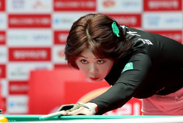 하나카드의 명운을 쥘 것으로 보이는 '여제' 김가영. 5라운드의 부진을 털고 '여제'의 위용을 되찾을 수 있을지가 관건이다./@PBA