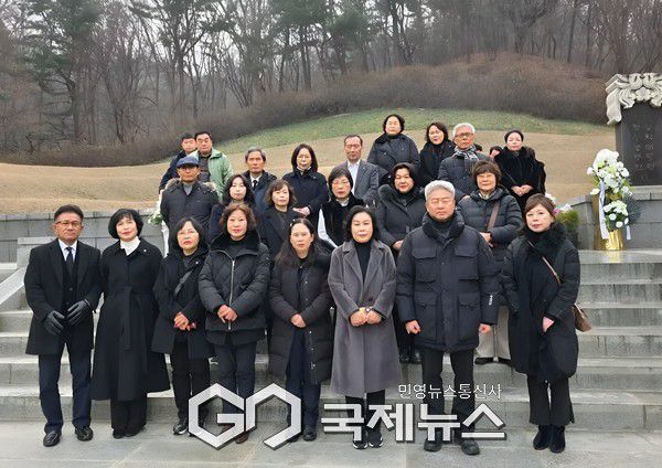 민주평화통일자문회의 고양시협의회, 국립서울현충원 참배 [사진/ 김서중 기자]