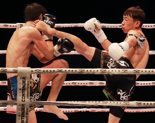 김상재(오른쪽)