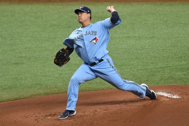 2019년 12월 24일(한국 시간) 토론토와 4년 8000만 달러 계약을 맺은 류현진. 역대 크리스마스 주간에 맺은 최고 금액으로 최고의 크리스마스 선물이었다. USA TODAY Sports연합뉴스