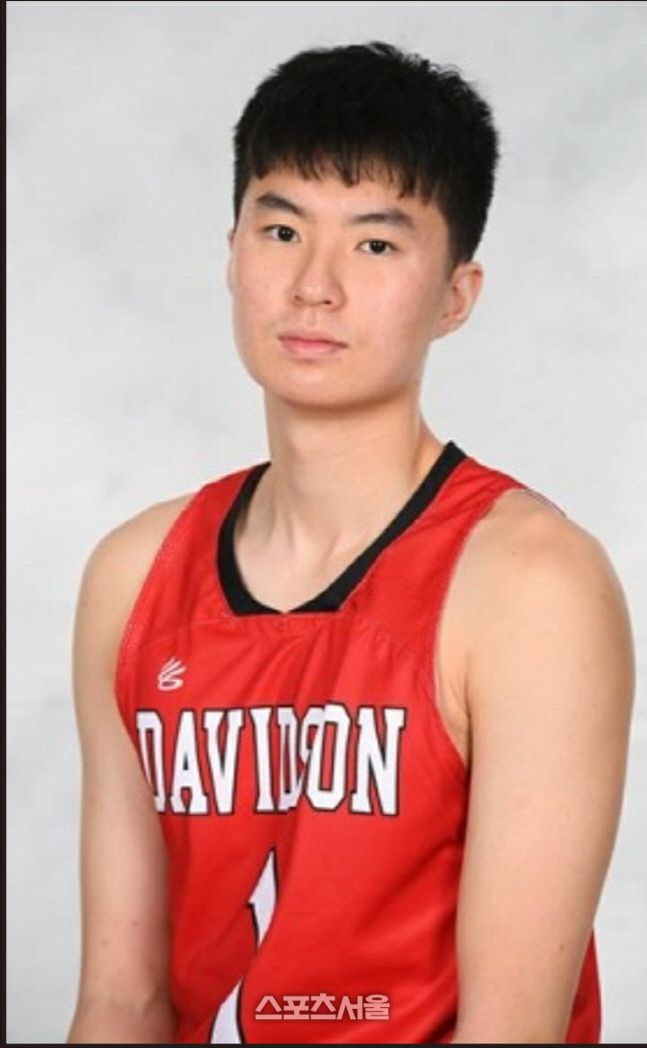 데이비슨대학 백넘버 1번 가드 이현중[데이비슨대학 사진]