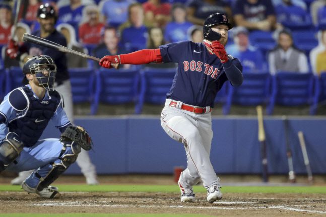 토론토 에이스 류현진으로부터 유일하게 멀티히트를 뽑은 보스턴 알렉스 버두고. 그러나 6회에는 삼진 제물이 됐다. 더니든(플로리다)|AP연합뉴스