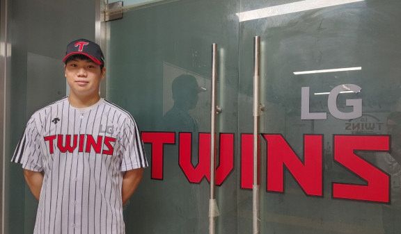 LG 1차 지명된 선린고 왼손투수 조원태.  제공|LG