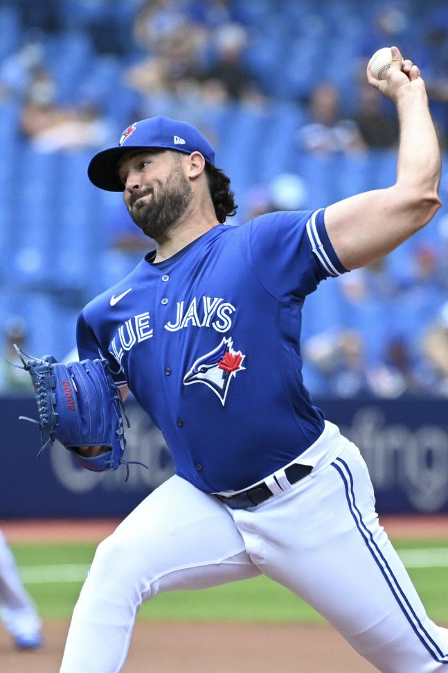 류현진은 양키스전 슬라이더 구사를 동료 로비 레이로부터 영향을 받았다고 했다. 올 시즌 사이영상급으로 시즌내내 호투한 로비 레이. AP연합뉴스