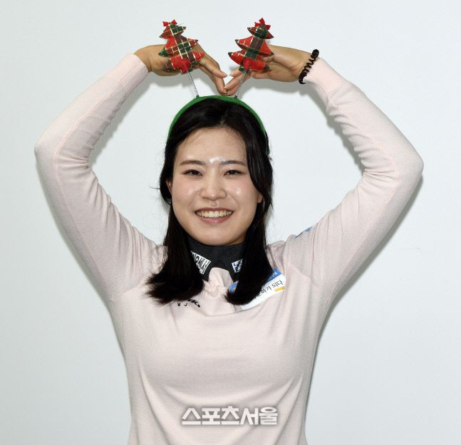 박민지가 깜찍한 모습으로 팬들에게 새해 인사를 전하고 있다. 이주상기자 rainbow@sportsseoul.com