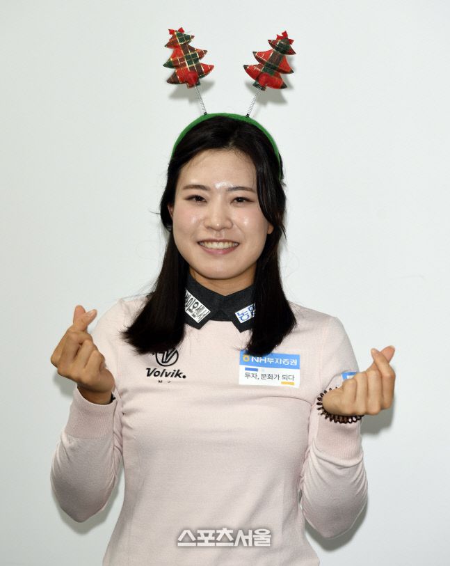 박민지가 깜찍한 모습으로 팬들에게 새해 인사를 전하고 있다. 이주상기자 rainbow@sportsseoul.com