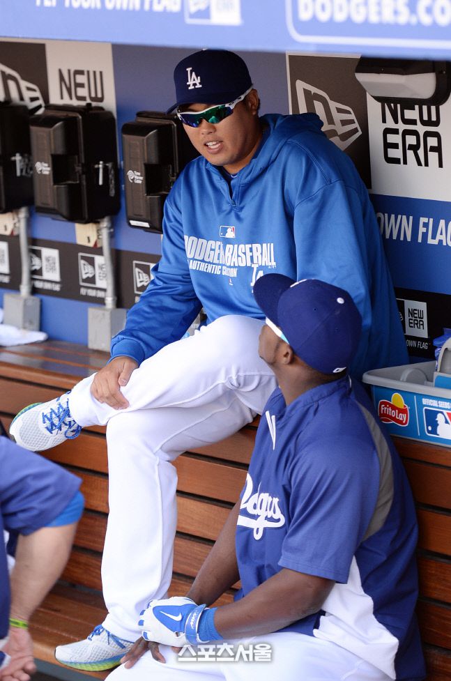 LA 다저스 시절 류현진(왼쪽)과 야시엘 푸이그. LA | 최승섭기자 thunder@sportsseoul.com