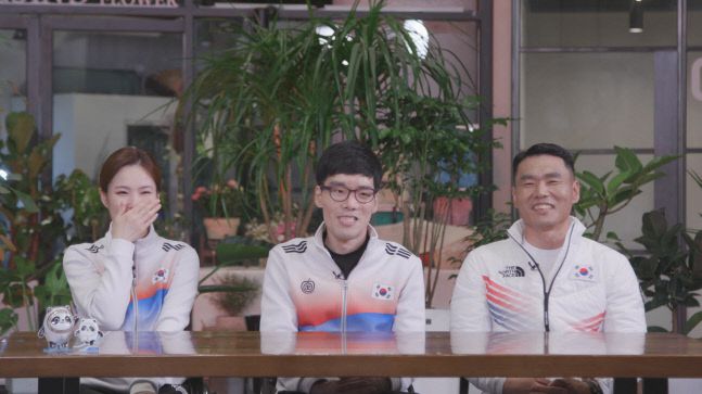 ‘슈퍼히어로’에 출연한 대한민국 국가대표 선수단(좌측부터 휠체어컬링 백혜진, 고승남, 노르딕스키 신의현)