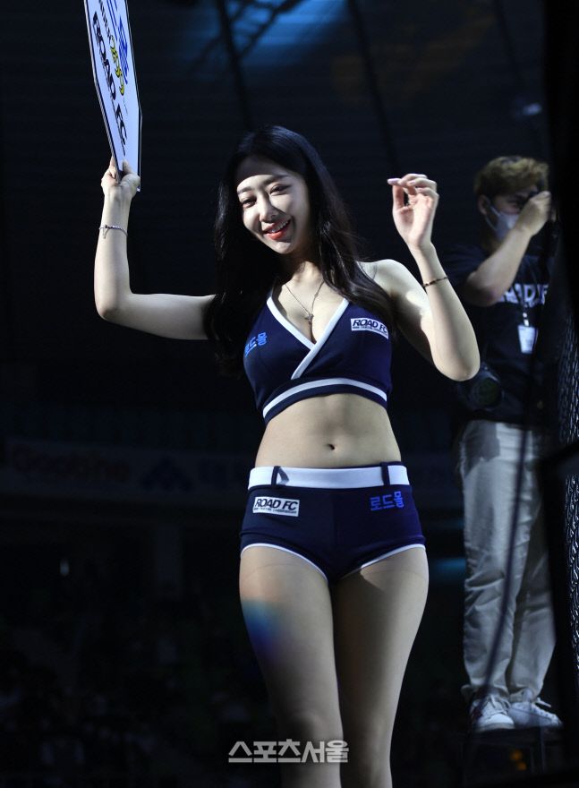 산해리가 케이지에서 화려한 자태를 뽐내고 있다. 대구 = 이주상기자 rainbow@sportsseoul.com