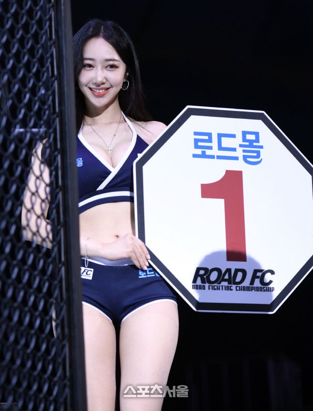 산해리가 케이지에서 화려한 자태를 뽐내고 있다. 대구 = 이주상기자 rainbow@sportsseoul.com