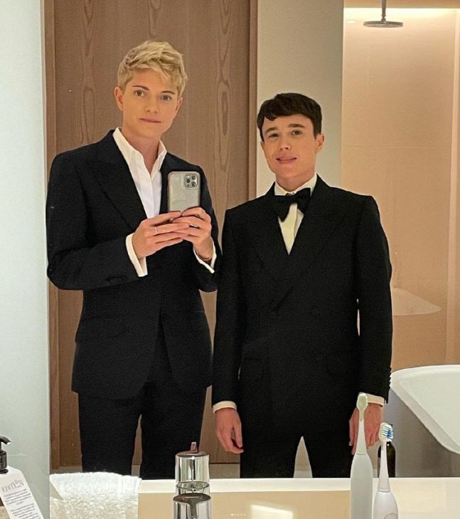 배우 엘리엇 페이지(오른쪽)와 매 마틴. 출처 | 마틴 채널