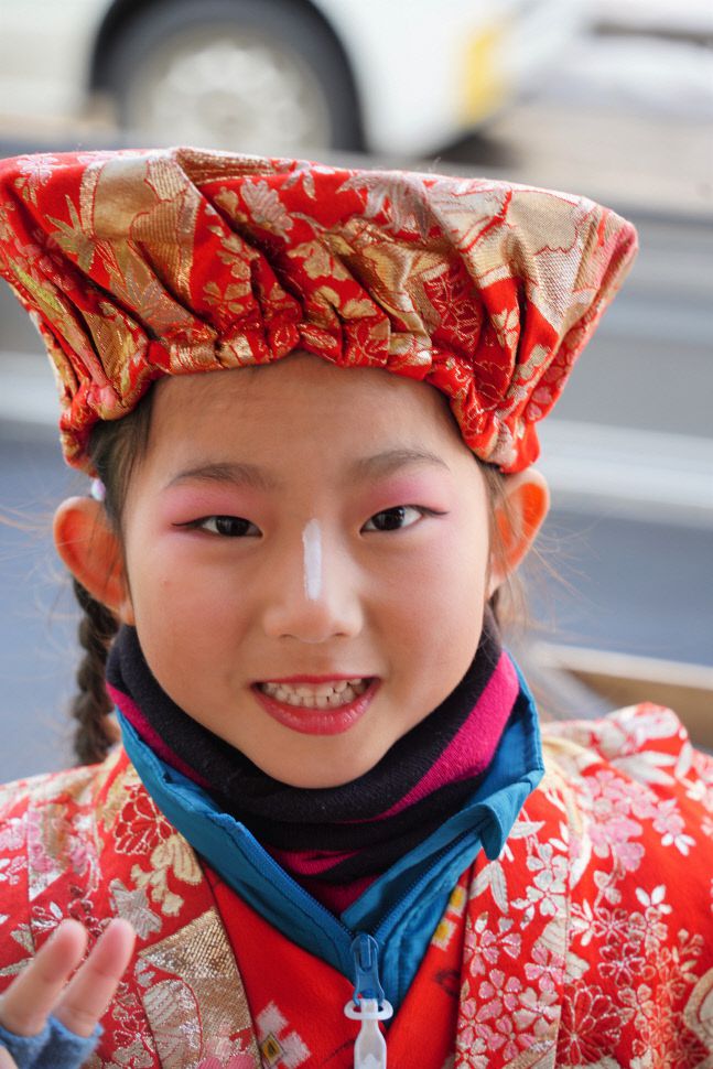 하치노헤 엔부리 축제에 참가한 어린이. 사진 | 조세현