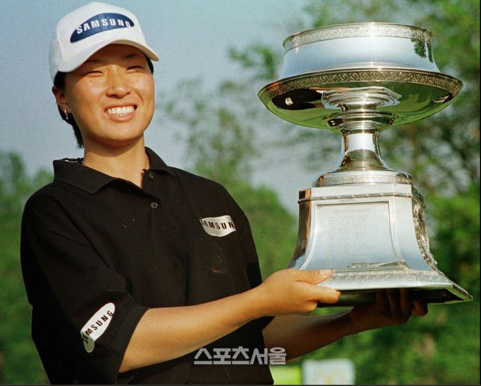1998년 맥도널드 LPGA챔피언십에서 LPGA투어 역대 두 번째로 신인으로 우승을 차지한 박세리. (스포츠서울DB)