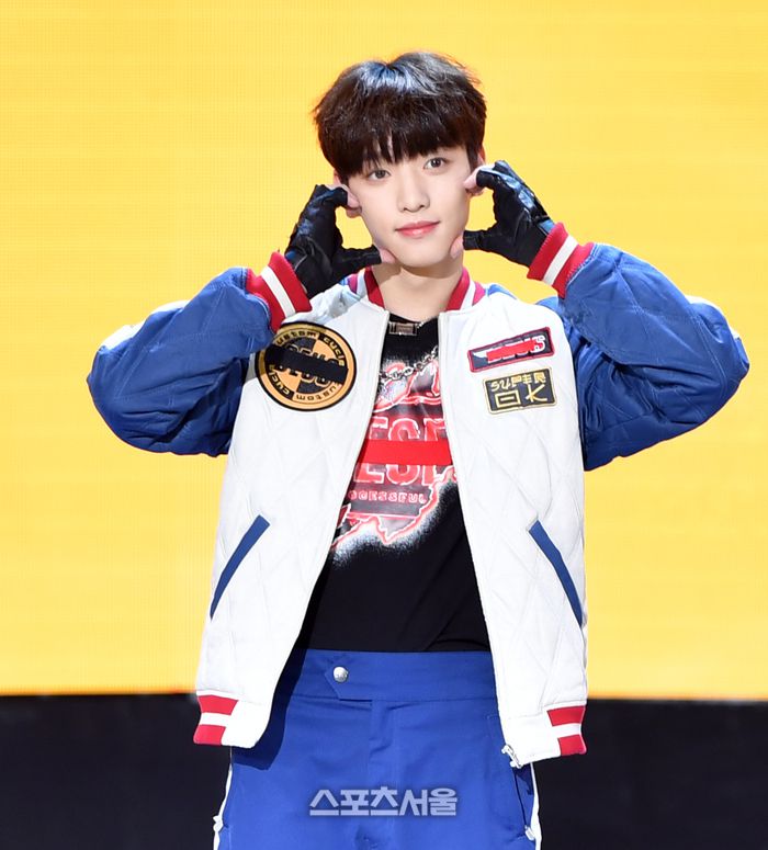 10인조 보이그룹 싸이커스(XIKERS) 유준이 29일 상암 프리즘타워에서 데뷔 쇼케이스를 열고 힘차게 세상을 향한 첫발을 내딛었다.  상암 | 강영조기자 kanjo@sportsseoul.com