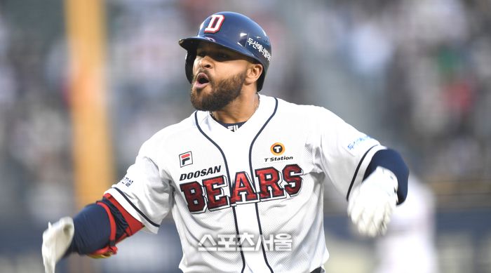 11회 터진 로하스의 끝내기 스리런포로 4시간43분 승부에 마침표