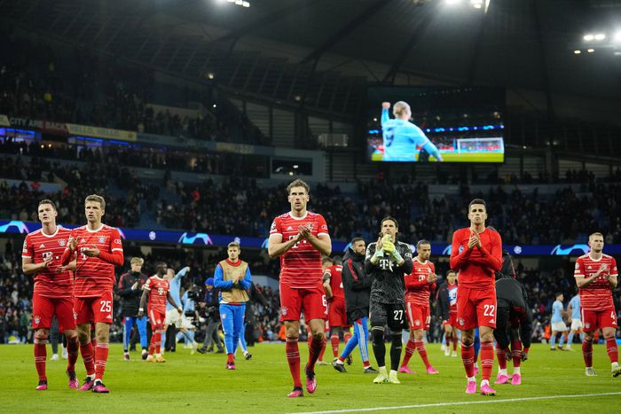 대패를 당한 바이에른 뮌헨 선수들. 맨체스터|AP  연합뉴스