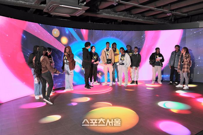 한국관광 홍보관 ‘하이커 그라운드’를 방문한 미 고교 수학여행단. 황철훈기자 color@sportsseoul.com